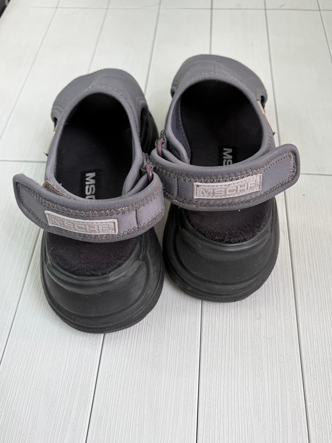 미스치프 롬버스 네오프랜 플랫폼 샌들 차콜 상품이미지3