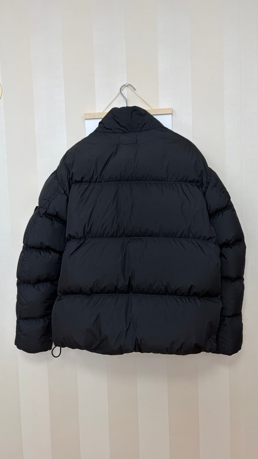 스톤아일랜드 크링클랩스 논후드 패딩 24FW 블랙 라지 상품이미지3