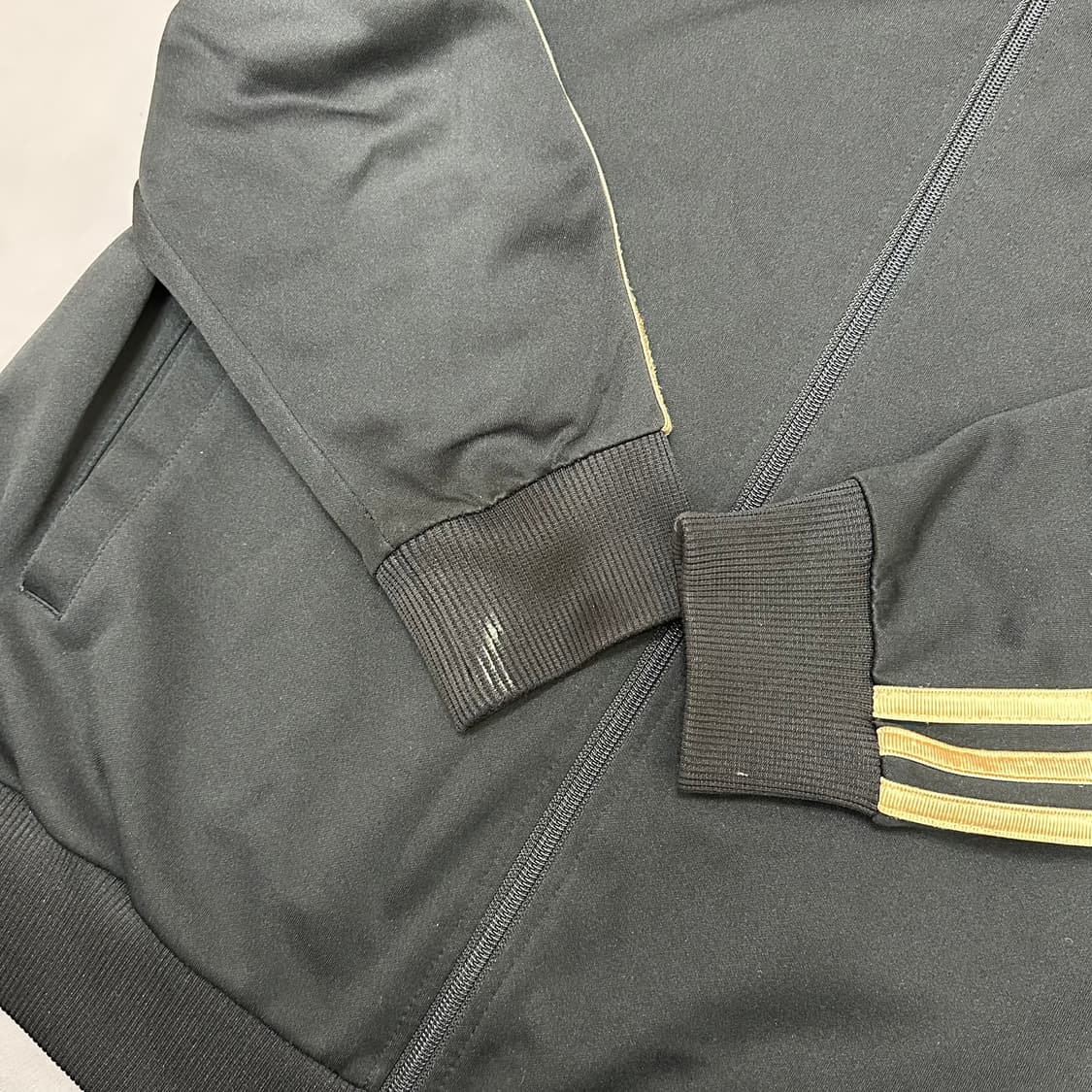 아디다스 00s Y2K올드스쿨 골드 져지 100 상품이미지6