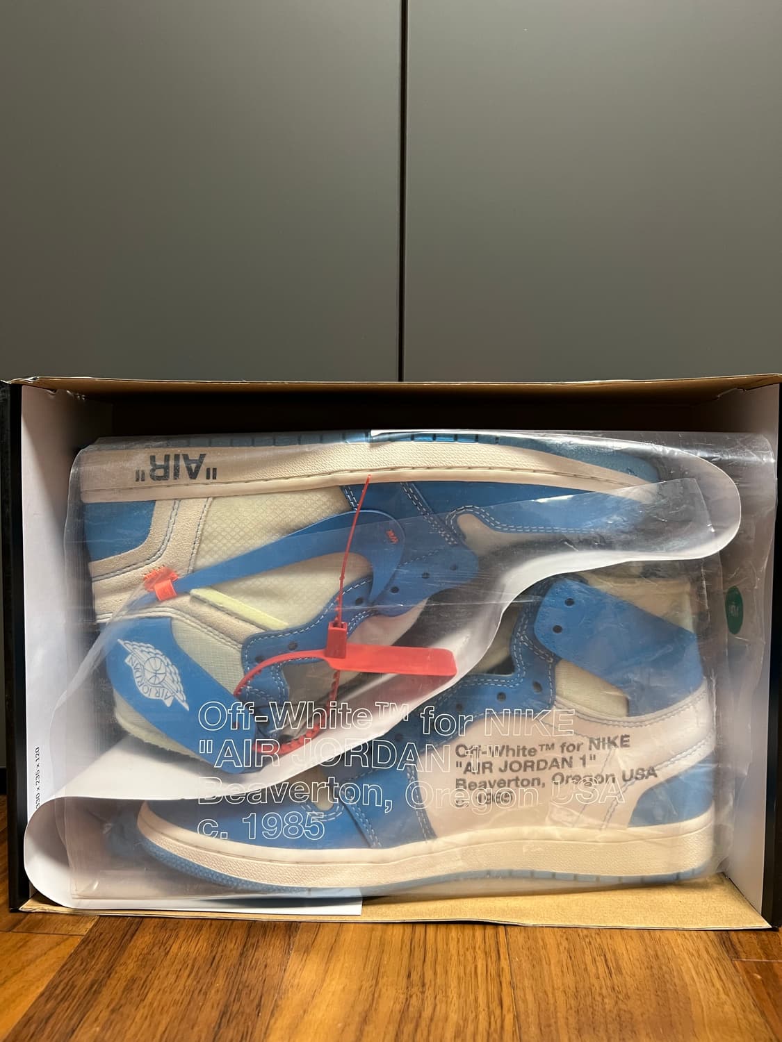 조던 1 X 오프화이트 레트로 하이 유니버시티 UNC 블루 (나코택) 상품이미지9