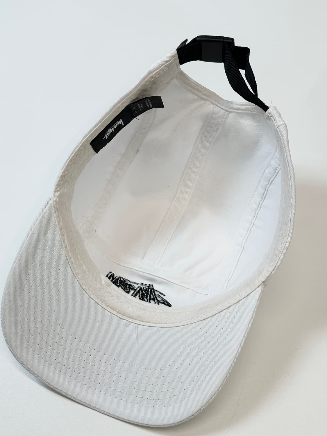 스투시 6패널볼캡 화이트 상품이미지3