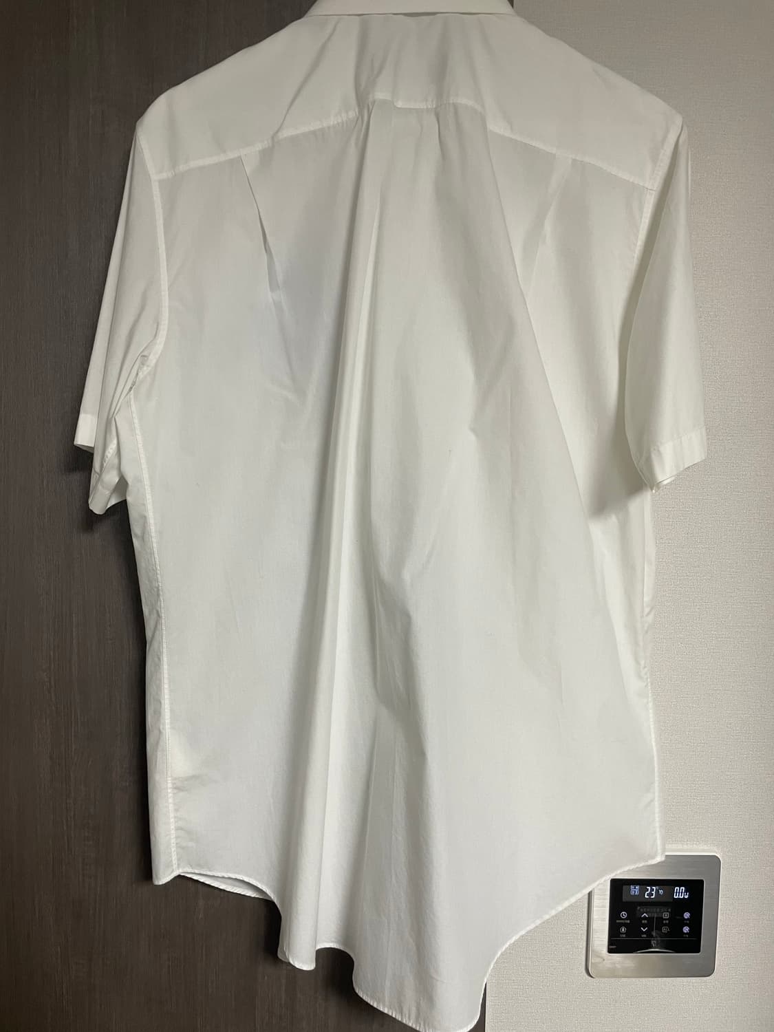 루이비통 남성 페인팅 로고 블루 반팔 셔츠 상품이미지2