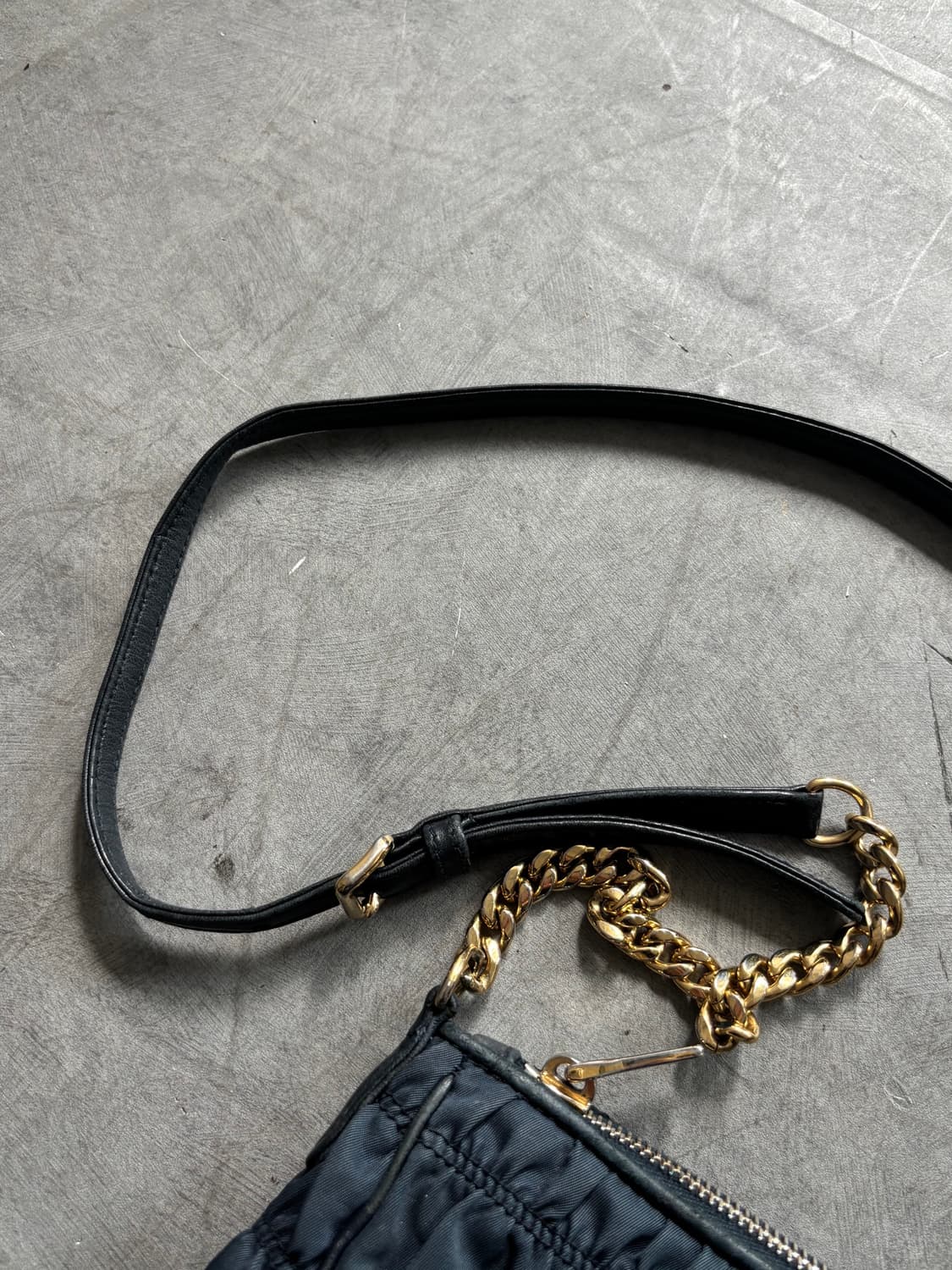 PRADA 프라다 네이비 나일론 테수토 고프레 숄더백 상품이미지5