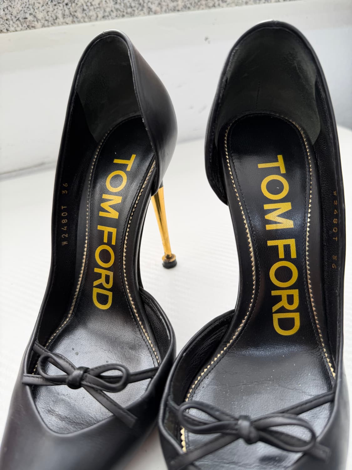 정품) 톰포드 블랙 리본 장식 펌프스힐 36  상품이미지7