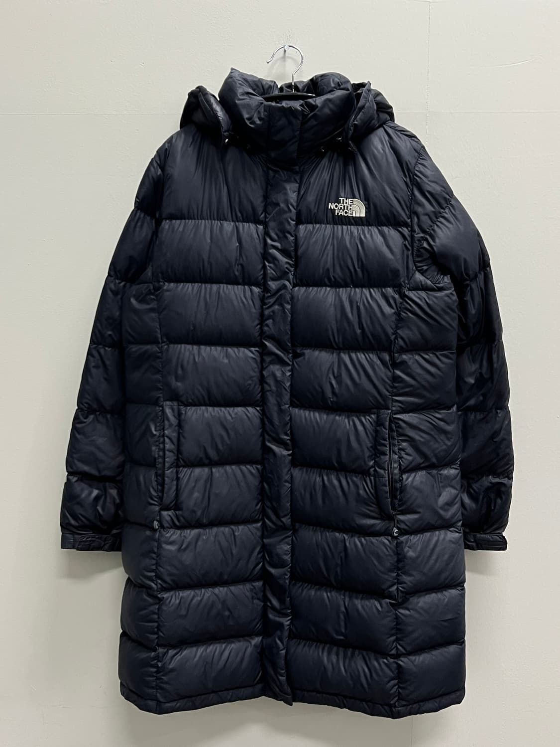 노스페이스 우먼스 올드스쿨 700필 구스다운 롱 패딩 자켓 블랙 상품이미지2