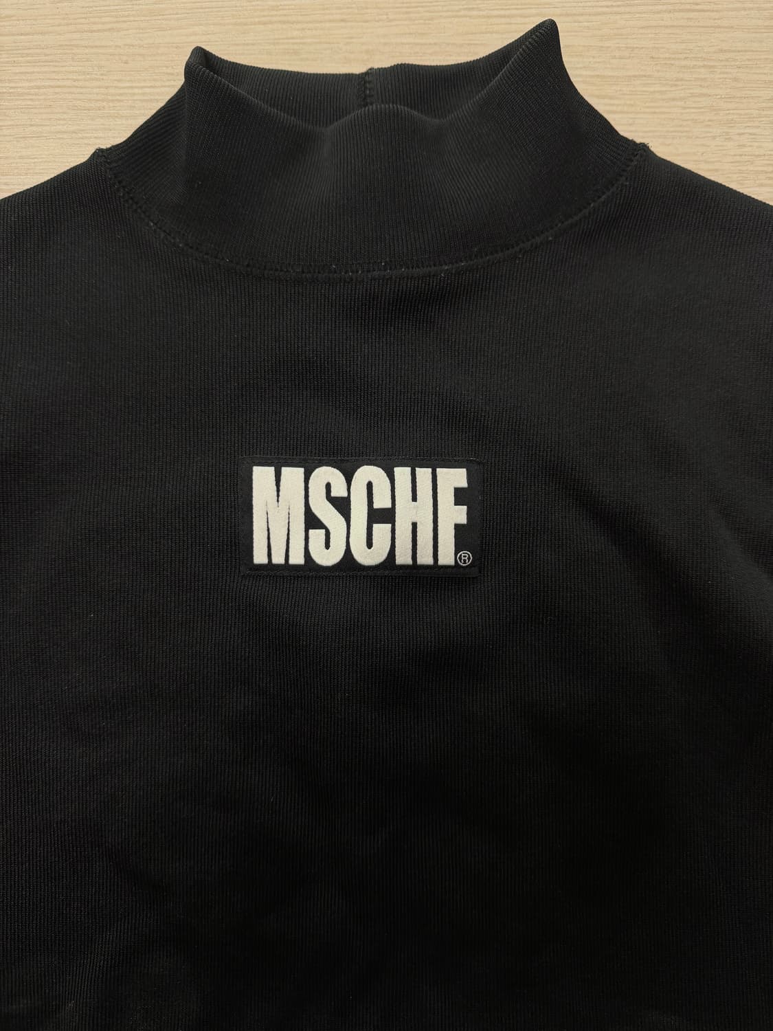 미스치프 크롭탑 상품이미지2