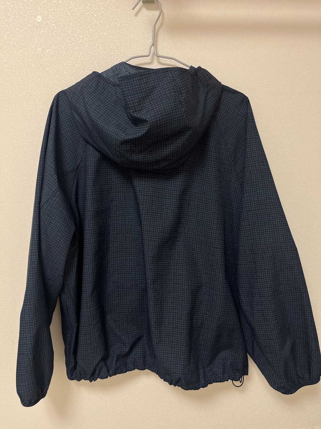 (새상품‼️) 유니클로 바람막이, 포켓터블 UV 프로텍션 파카 패턴 체크 상품이미지4