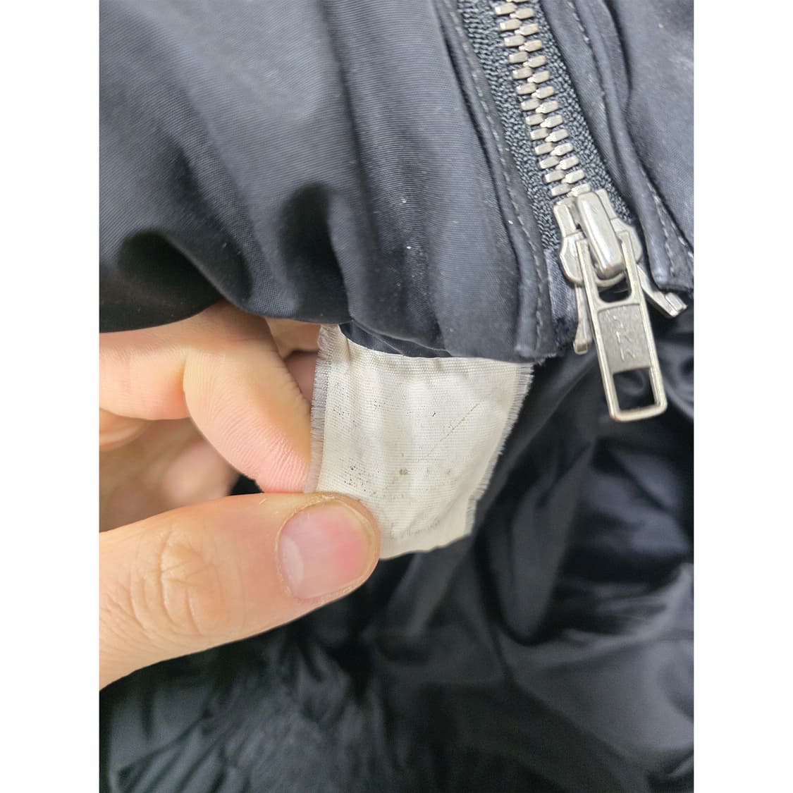 택포// 띠어리 블랙 패딩 코트 M 상품이미지3