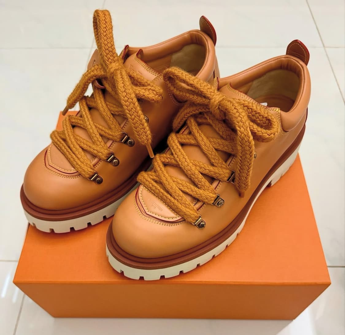 루이비통 리믹스 더비 베이지 상품이미지1