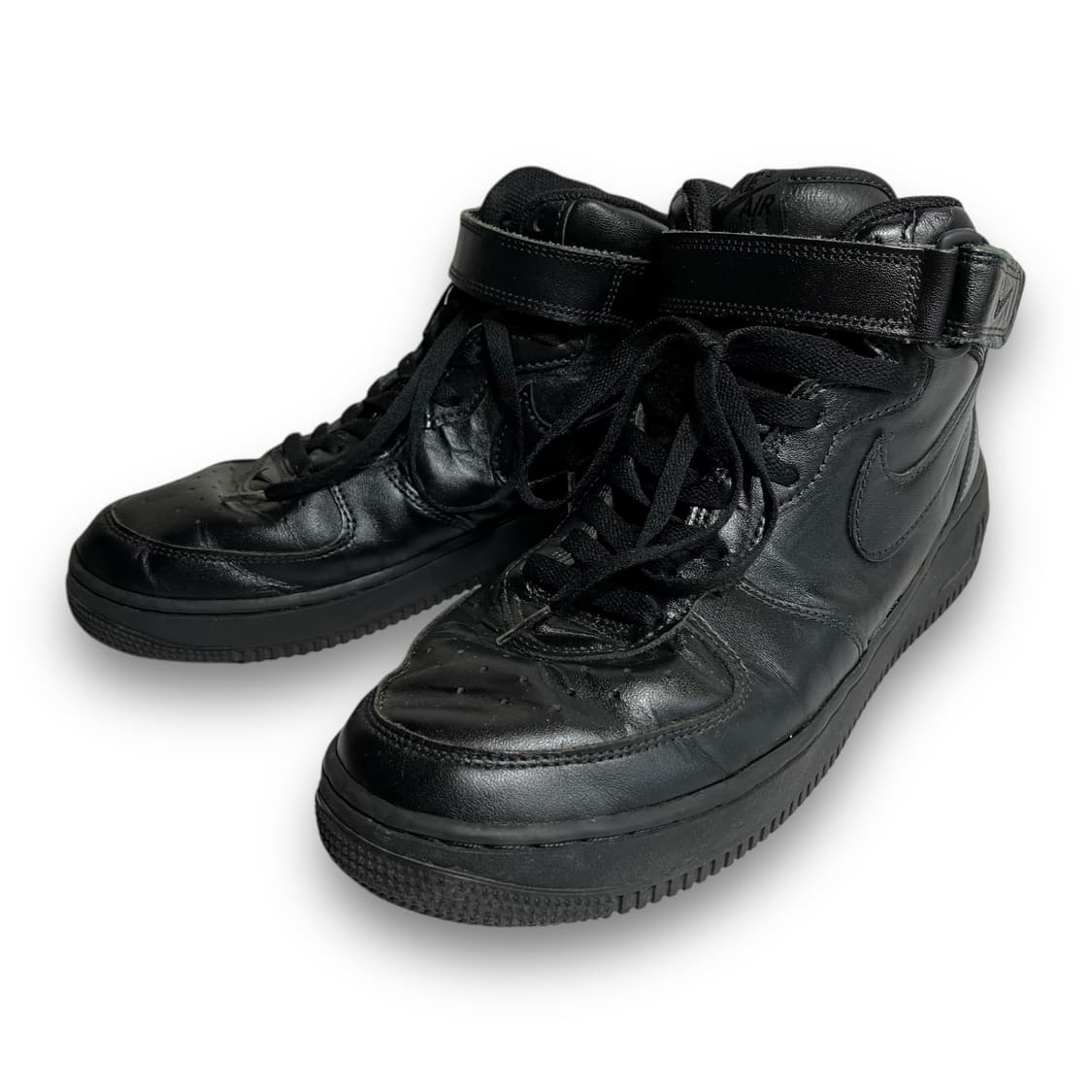 나이키 에어포스 1 미드 트리플 블랙 슈즈 상품이미지3