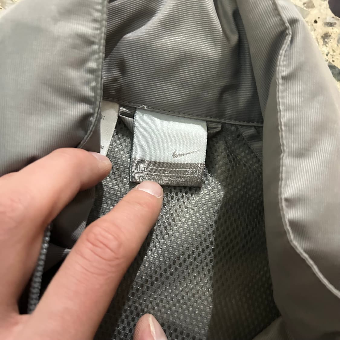 나이키(NIKE) 스우시 그레이 우븐 트랙탑 바람막이 상품이미지5