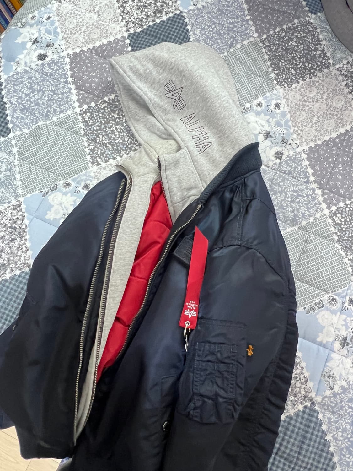 알파 인더스트리 봄버 패딩 상품이미지5