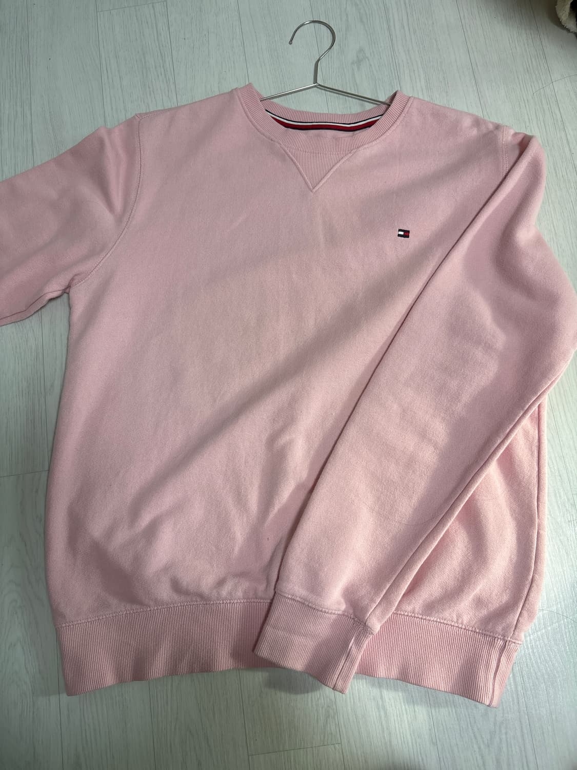 아베크롬비 핑크 맨투맨 상품이미지1