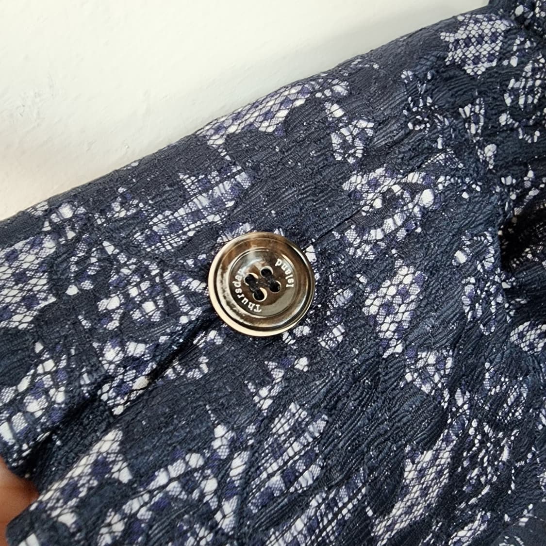 Thursday Island 패턴 더블 코트 상품이미지5