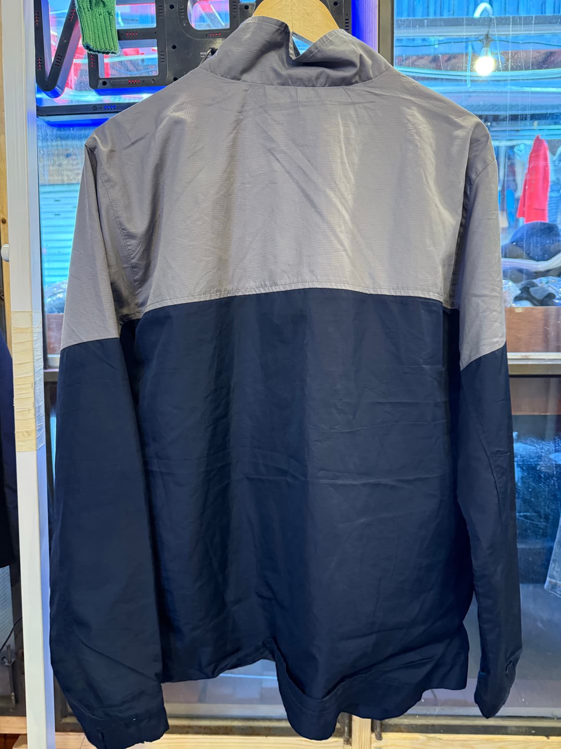 스투시 기어 그레이블랙 바람막이 상품이미지2