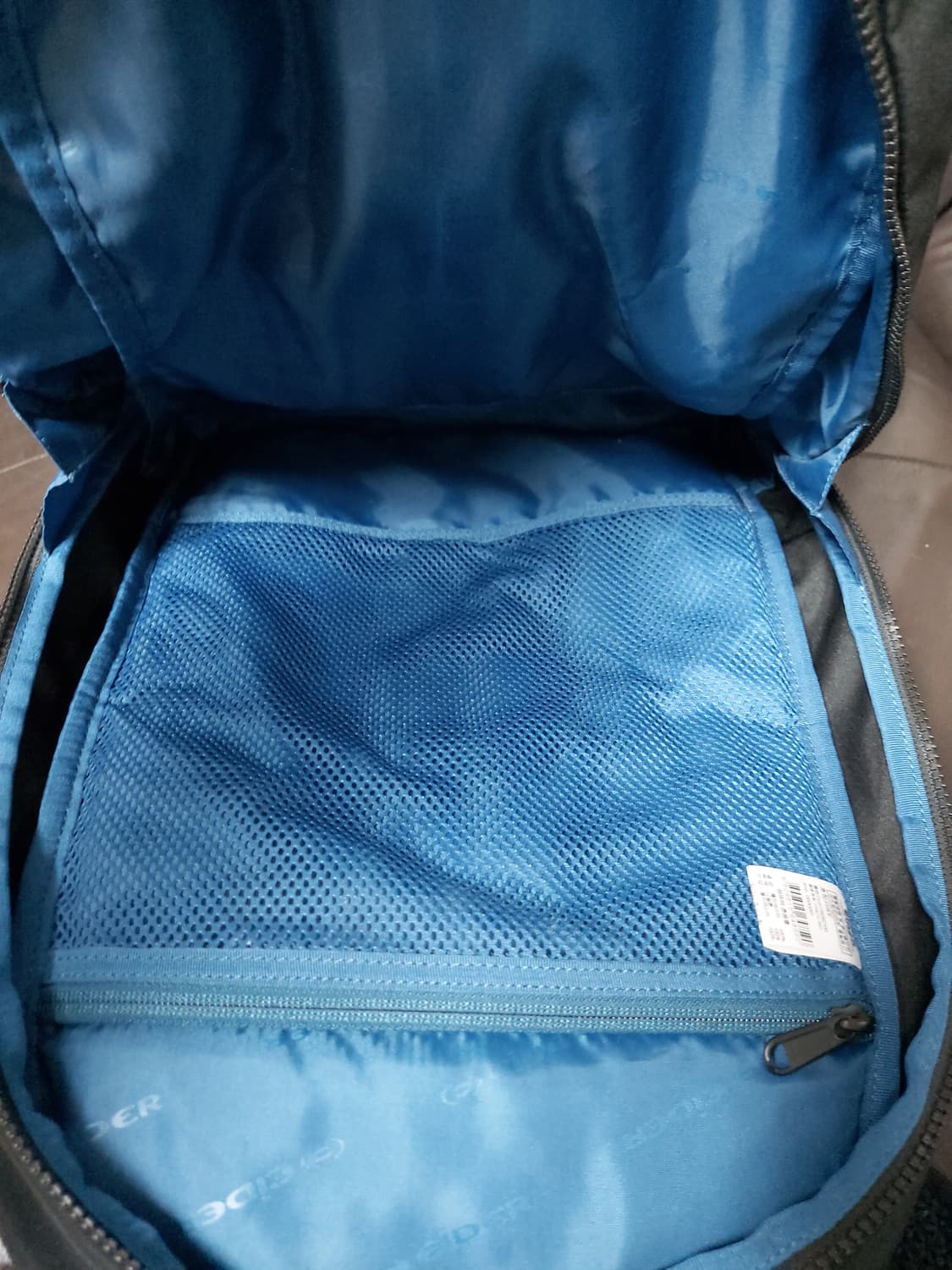 아이더(Eider)  트랙 백

 상품이미지7