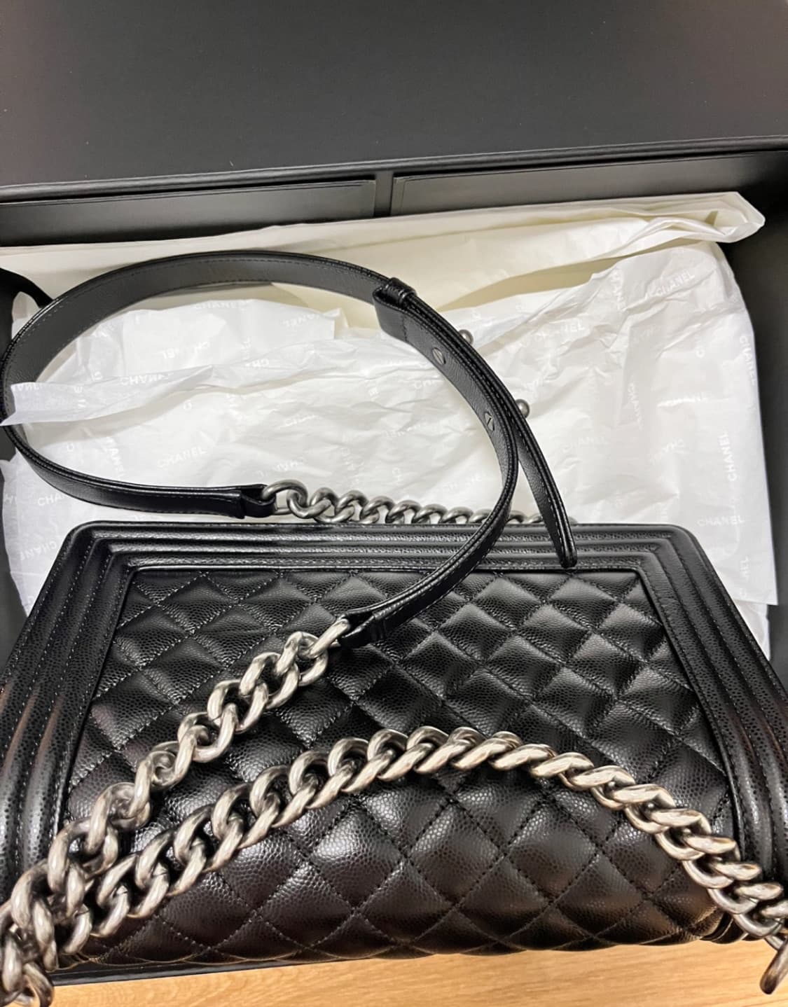 [새 상품급] 샤넬 보이백 캐비어 미디움 상품이미지2