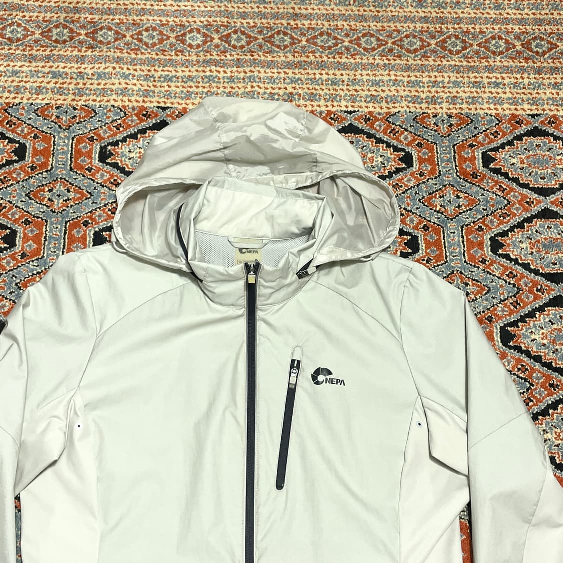 네파 베이지 바람막이 윈드브레이커 여성95 상품이미지2