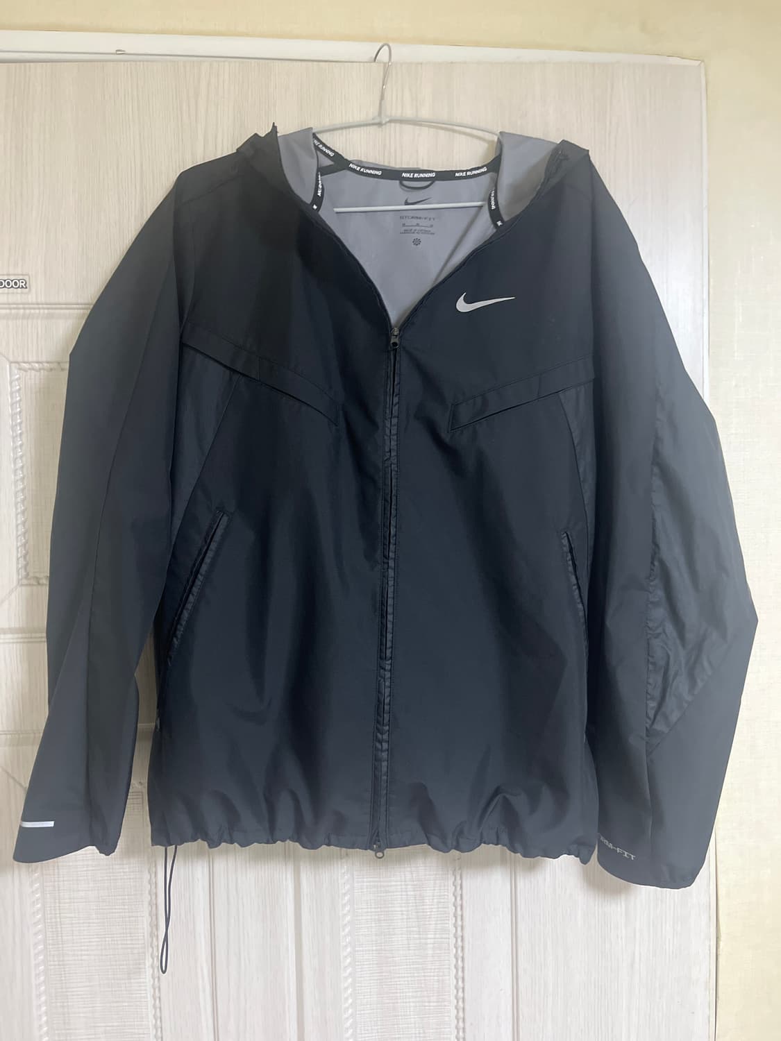 나이키 윈드러너 스톰핏 바람막이 상품이미지1