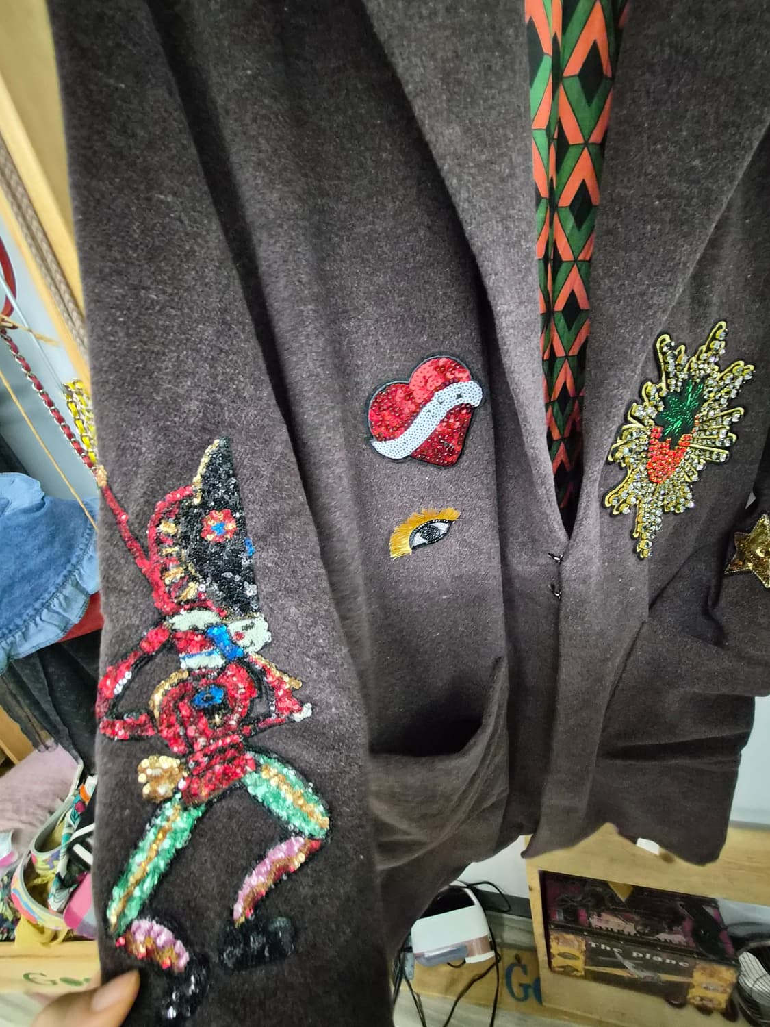 엔주반(Enzuvan)디자이너 코트  서울패션위크 상품이미지6