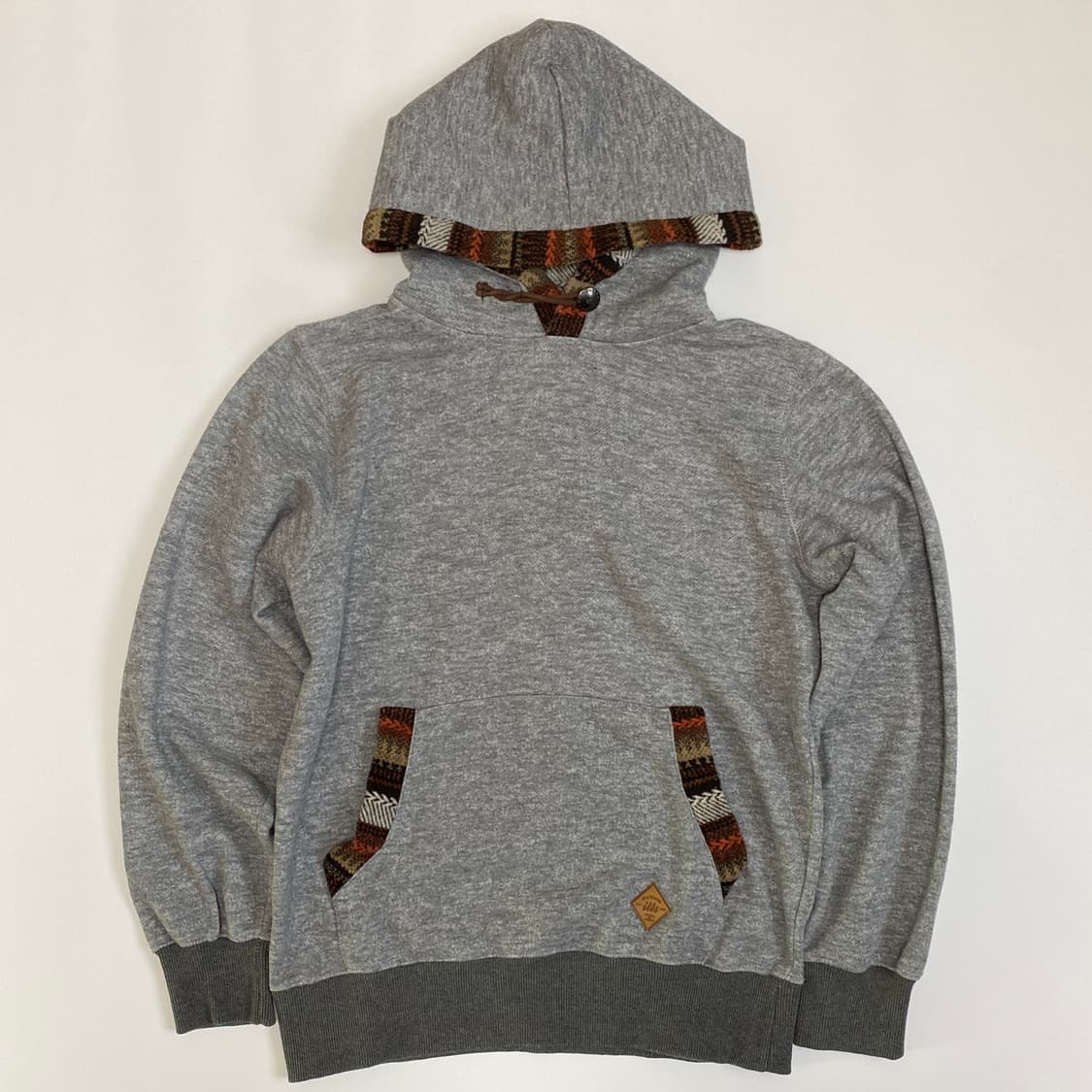 에스닉 포인트 배색 후드 티셔츠 상품이미지2