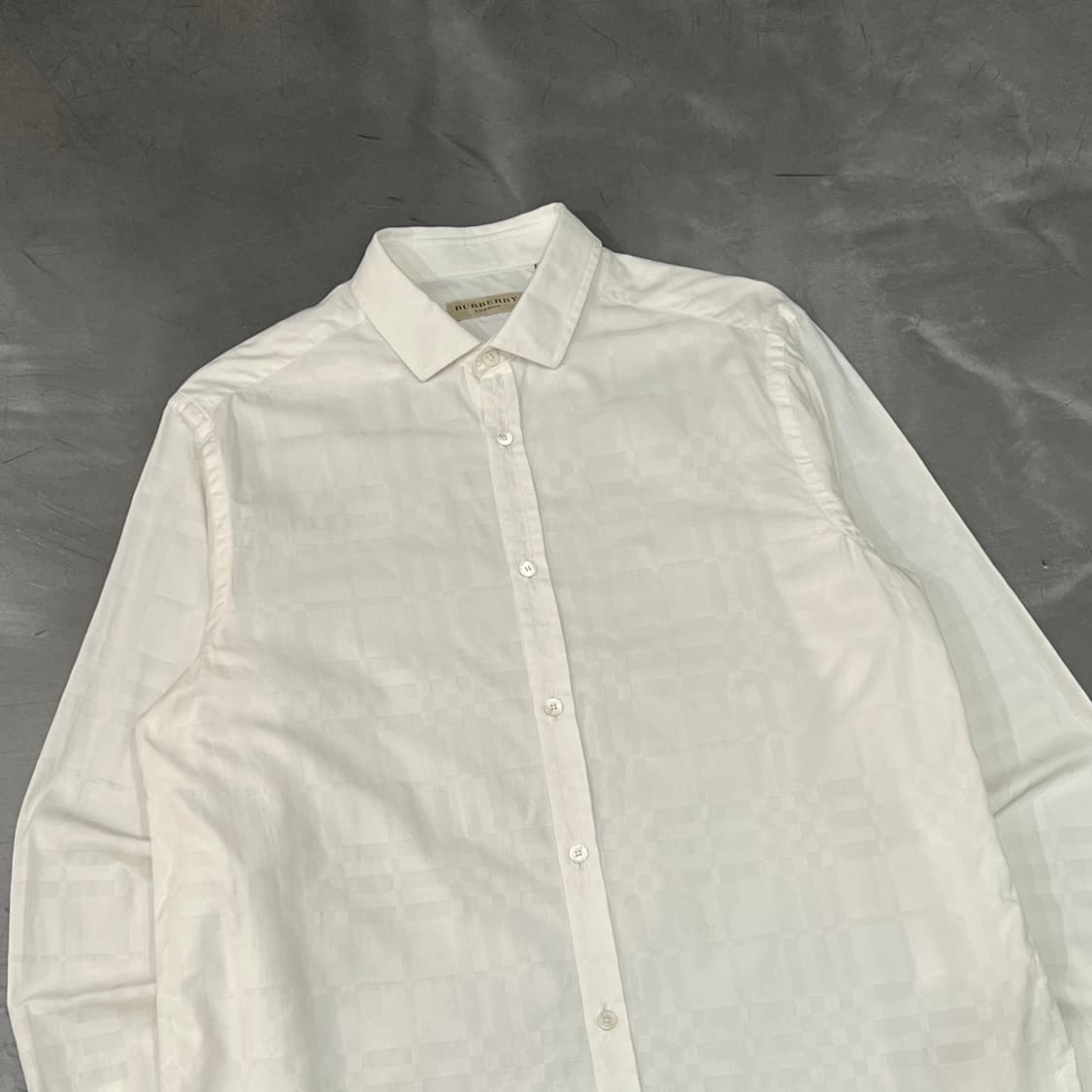  버버리 클래식 셔츠 +명품감정서 y16258 상품이미지3