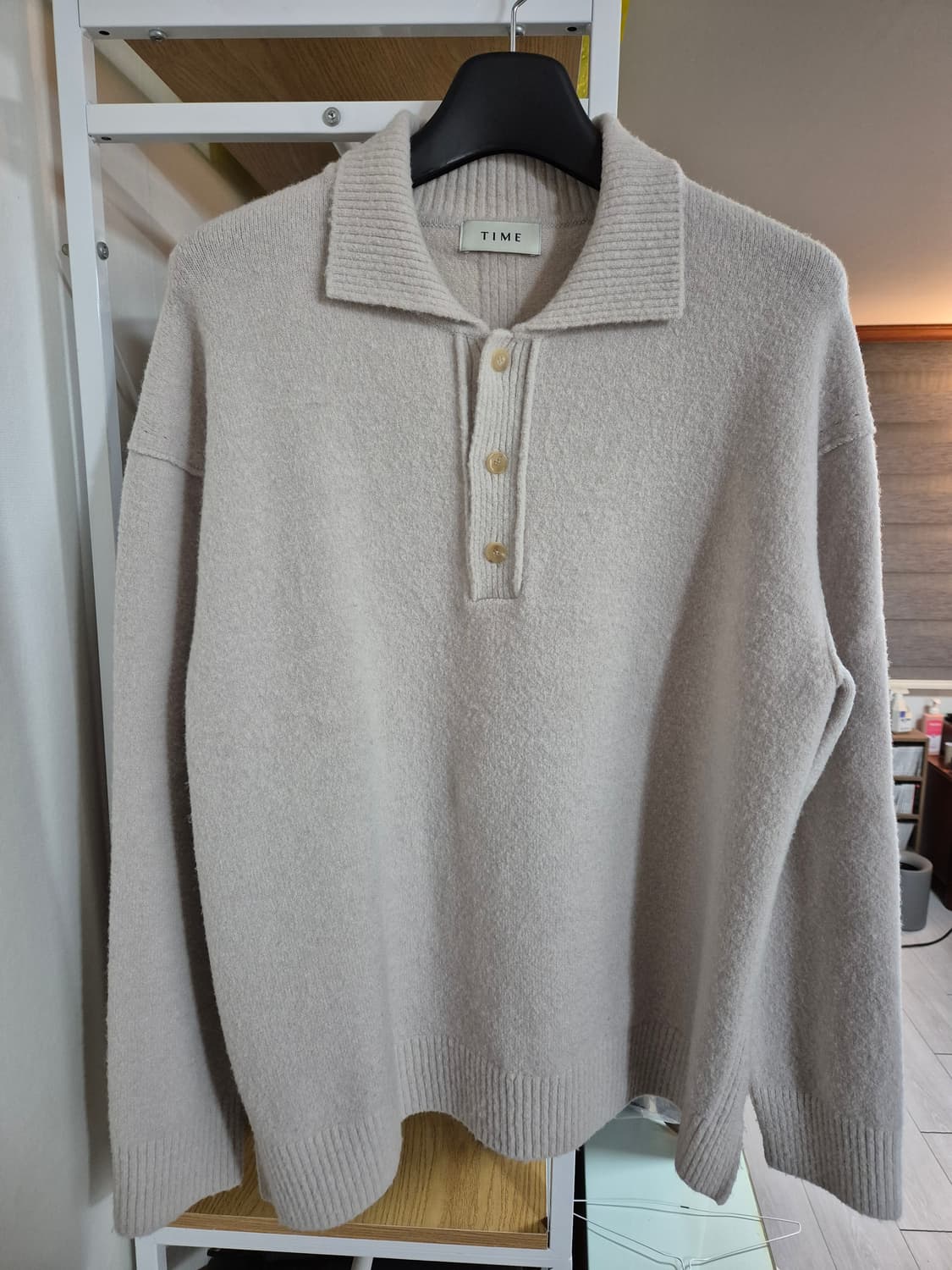 타임옴므 알파카 부클 카라 니트 100 에크루 상품이미지1