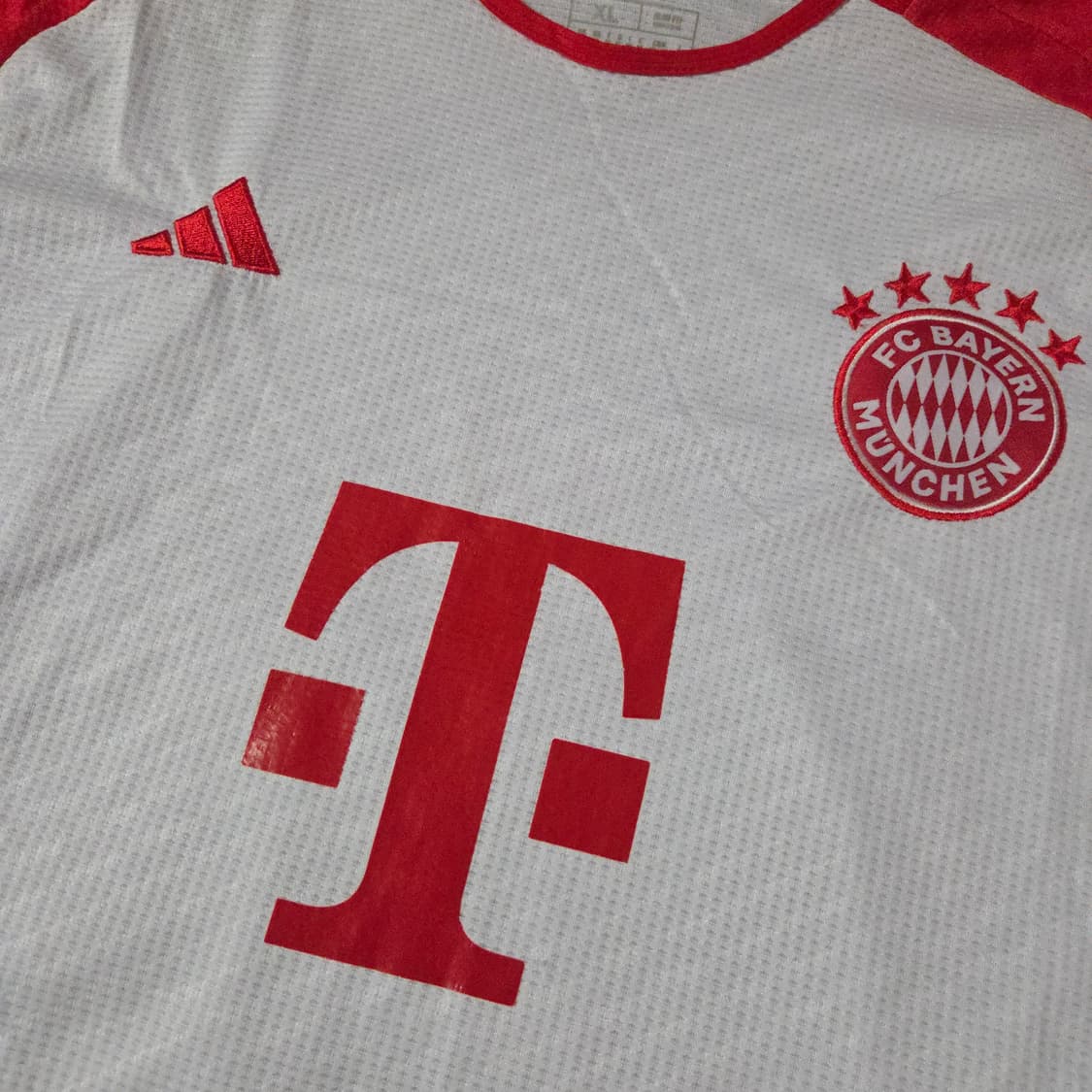 아디다스 바이에른뮌헨 23-34 홈 유니폼 반팔 XL 상품이미지4