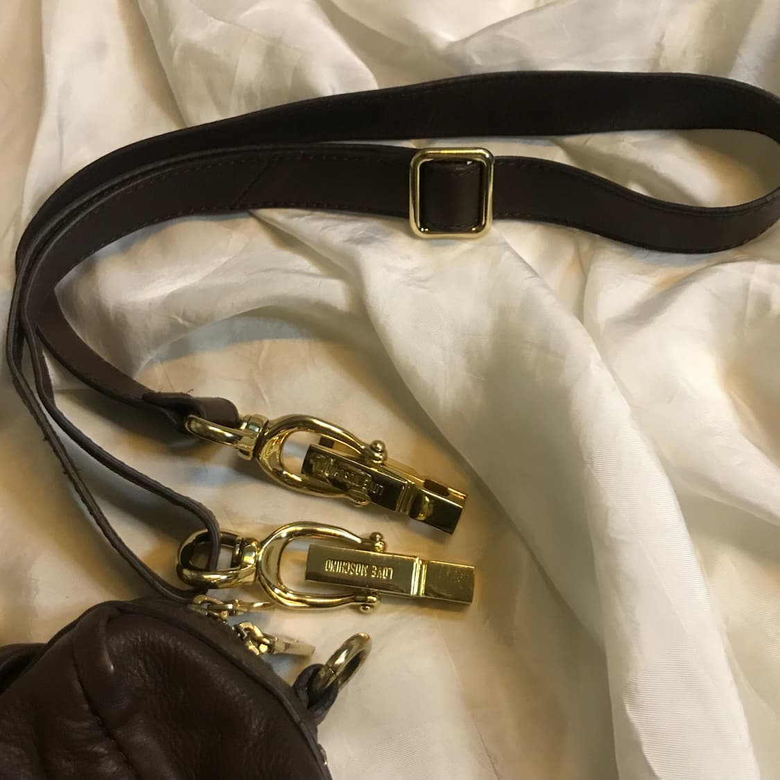 Moschino 러브모스키노 투웨이 브라운 레더 백 상품이미지6