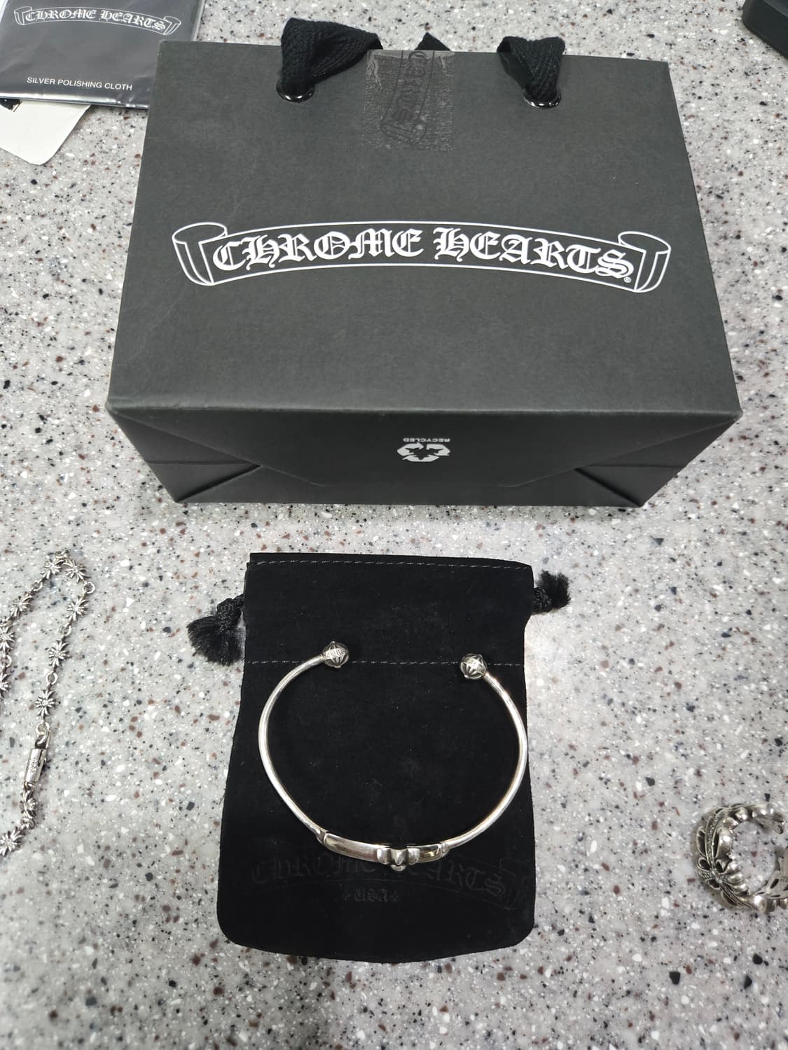 크롬하츠 정품
스키니 타이니 크로스 뱅글팔찌 상품이미지1