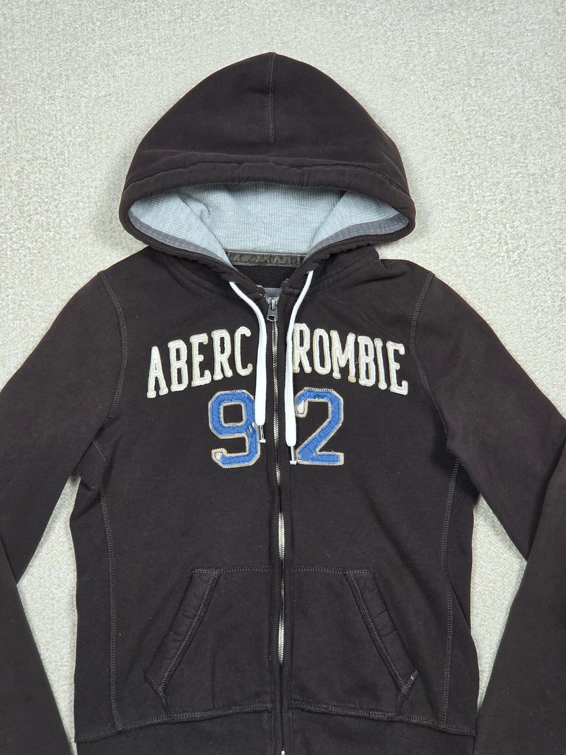 [아베크롬비] 빈티지 아플리케 92 로고 후드 집업 | A00166 상품이미지2