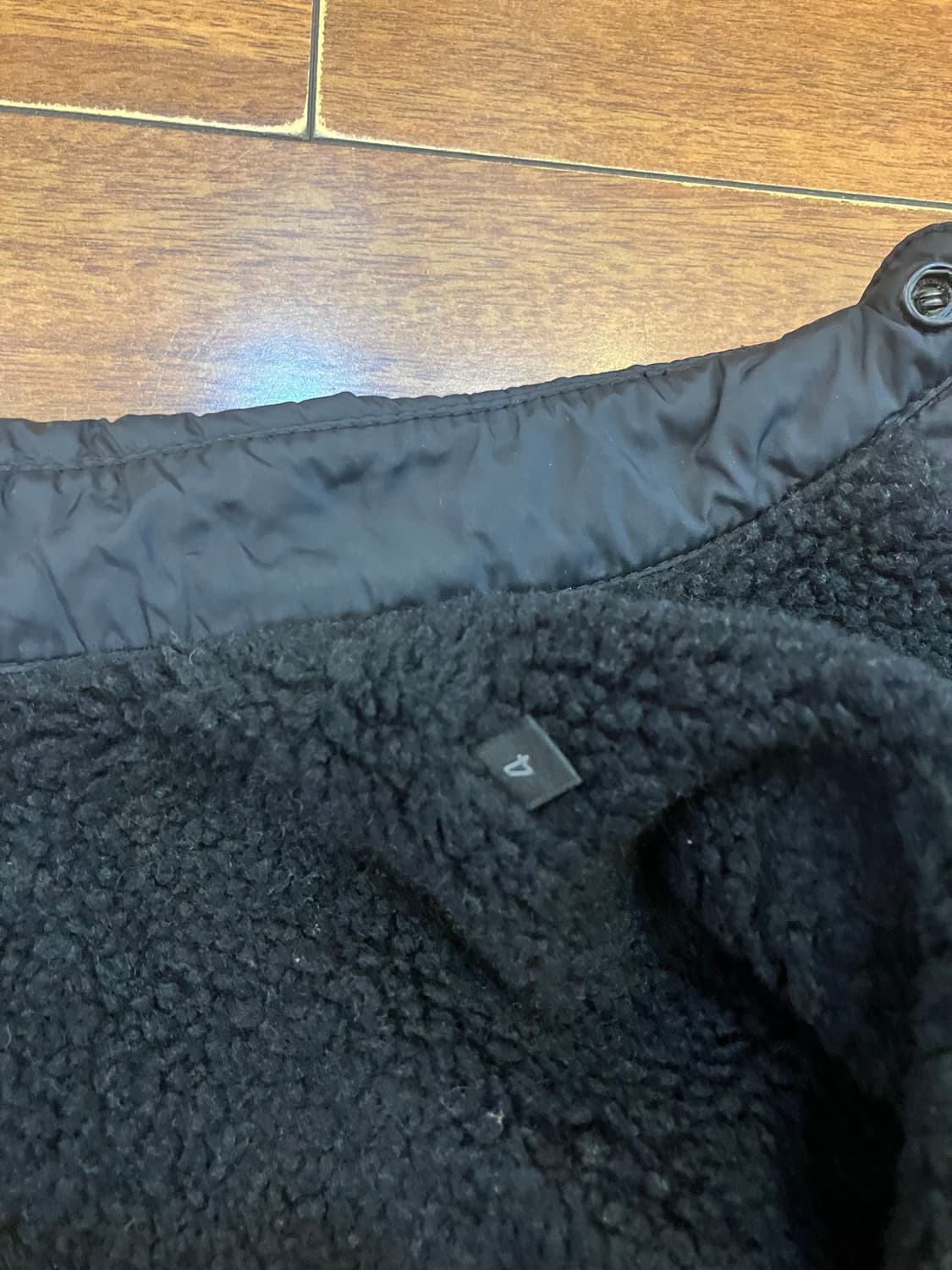 몽클레어 카시스 블랙와펜 패딩 셔츠자켓 (size 4) 상품이미지5