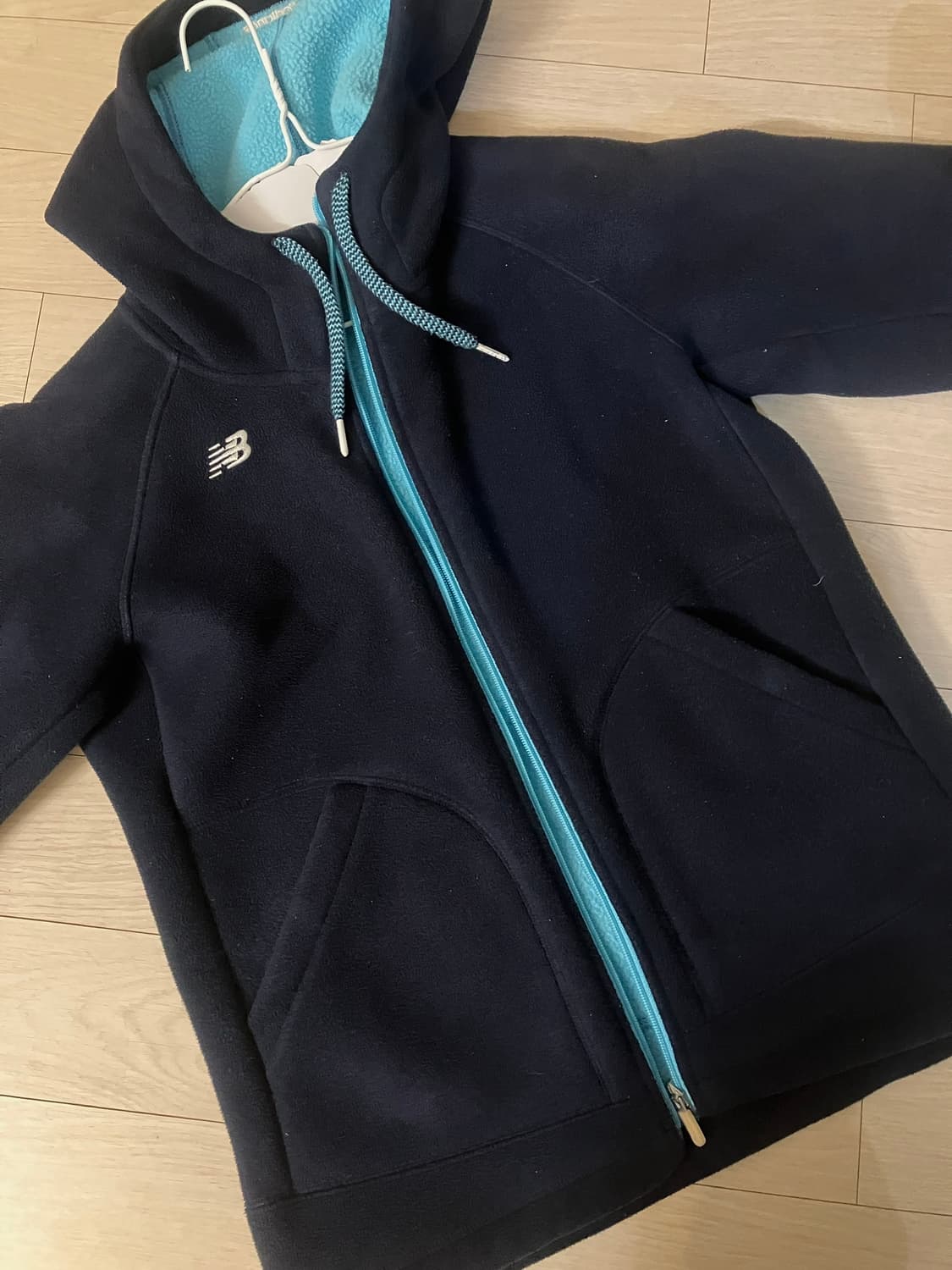 뉴발란스 네이비 후리스 후드집업 상품이미지3