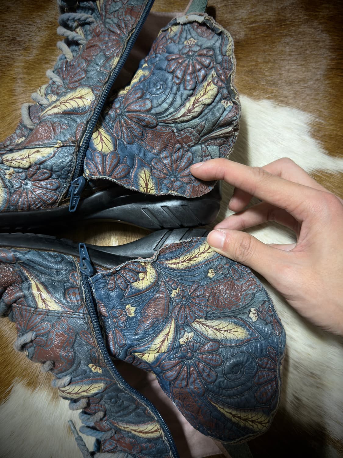 Flowers Embossing sheep Leather Boots 상품이미지9