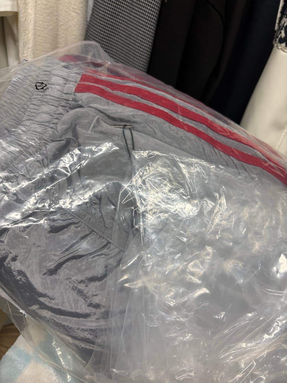 떠그클럽 x 아디다스 우븐 팬츠 상품이미지2