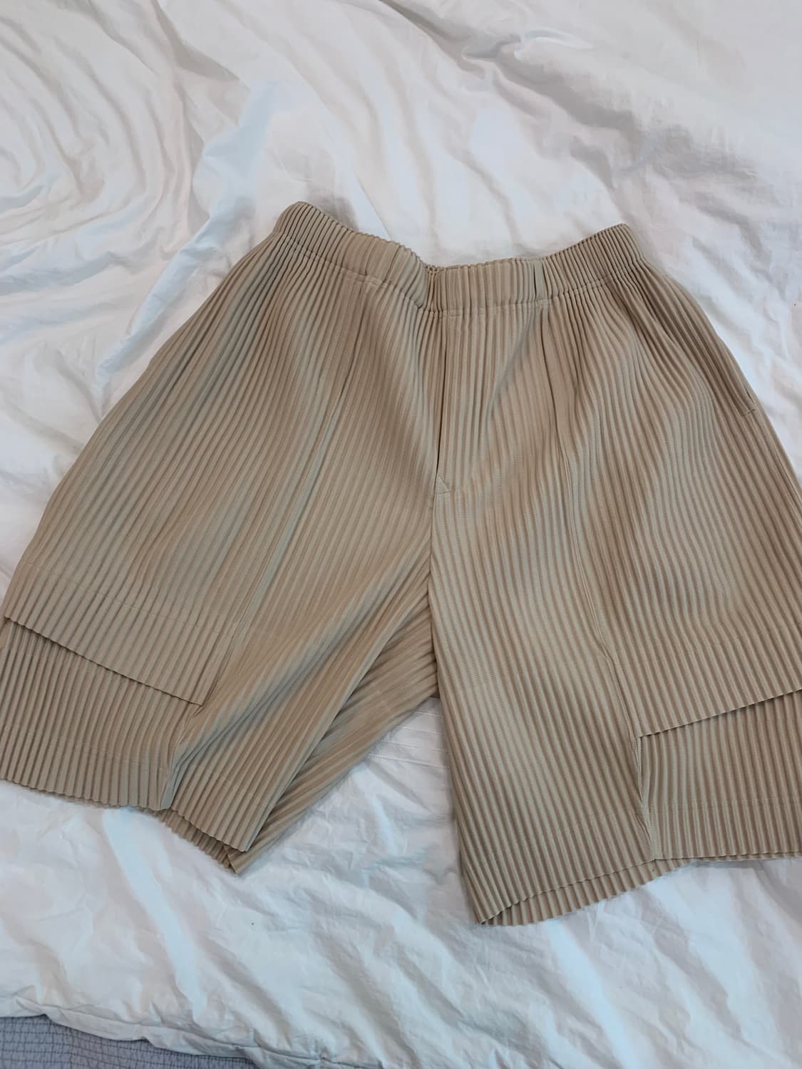 옴므플리세 24년 6월 먼슬리 카고 숏츠 베이지 상품이미지1