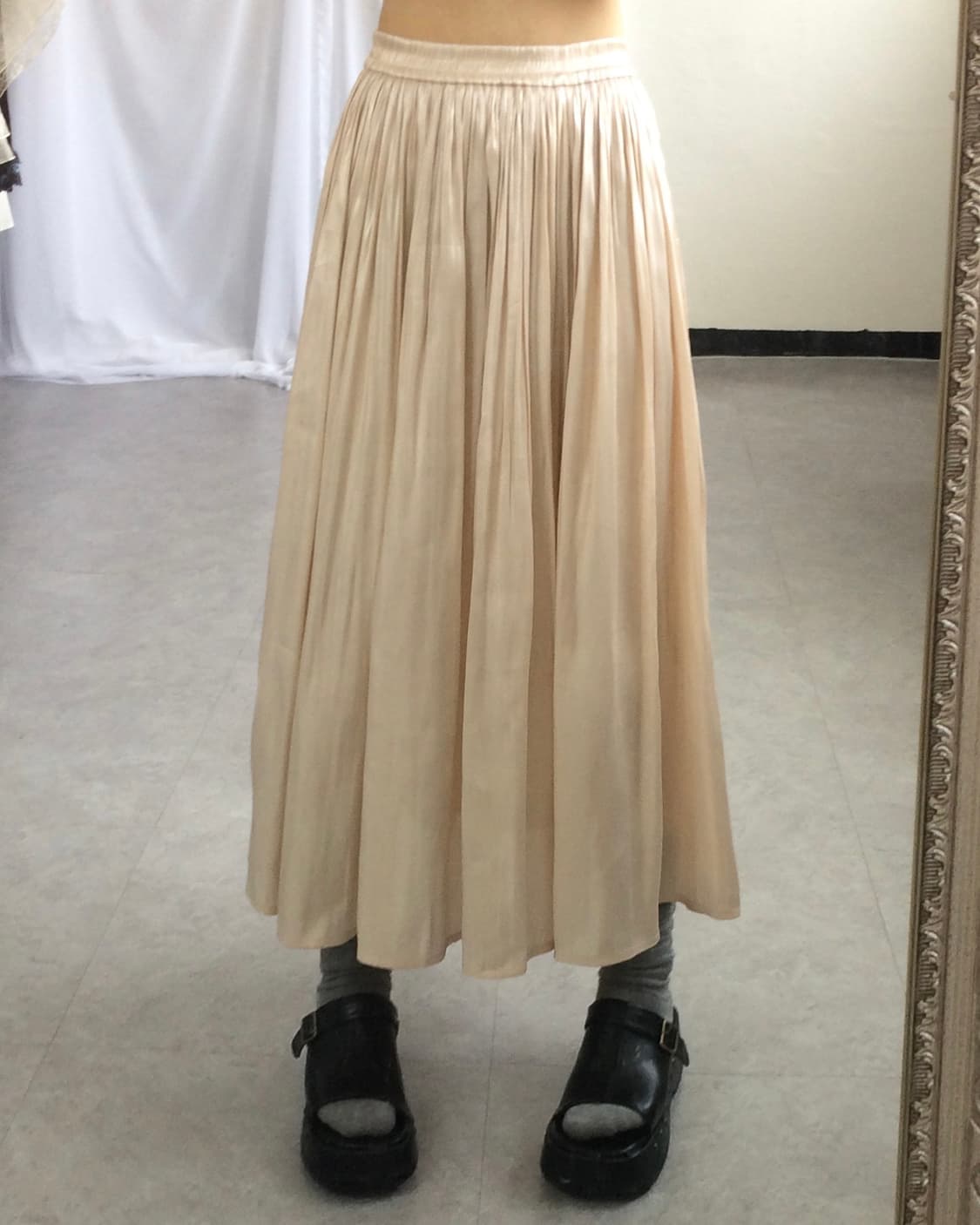 Glossy pleats long skirt 상품이미지4