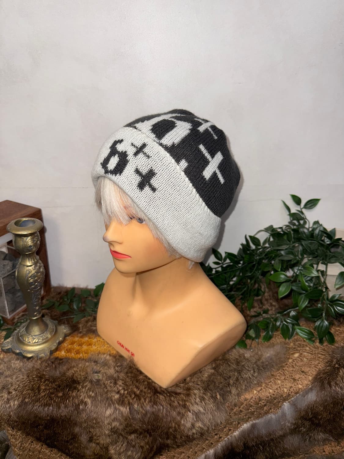 Charcoal white cross numbered beanie  상품이미지1