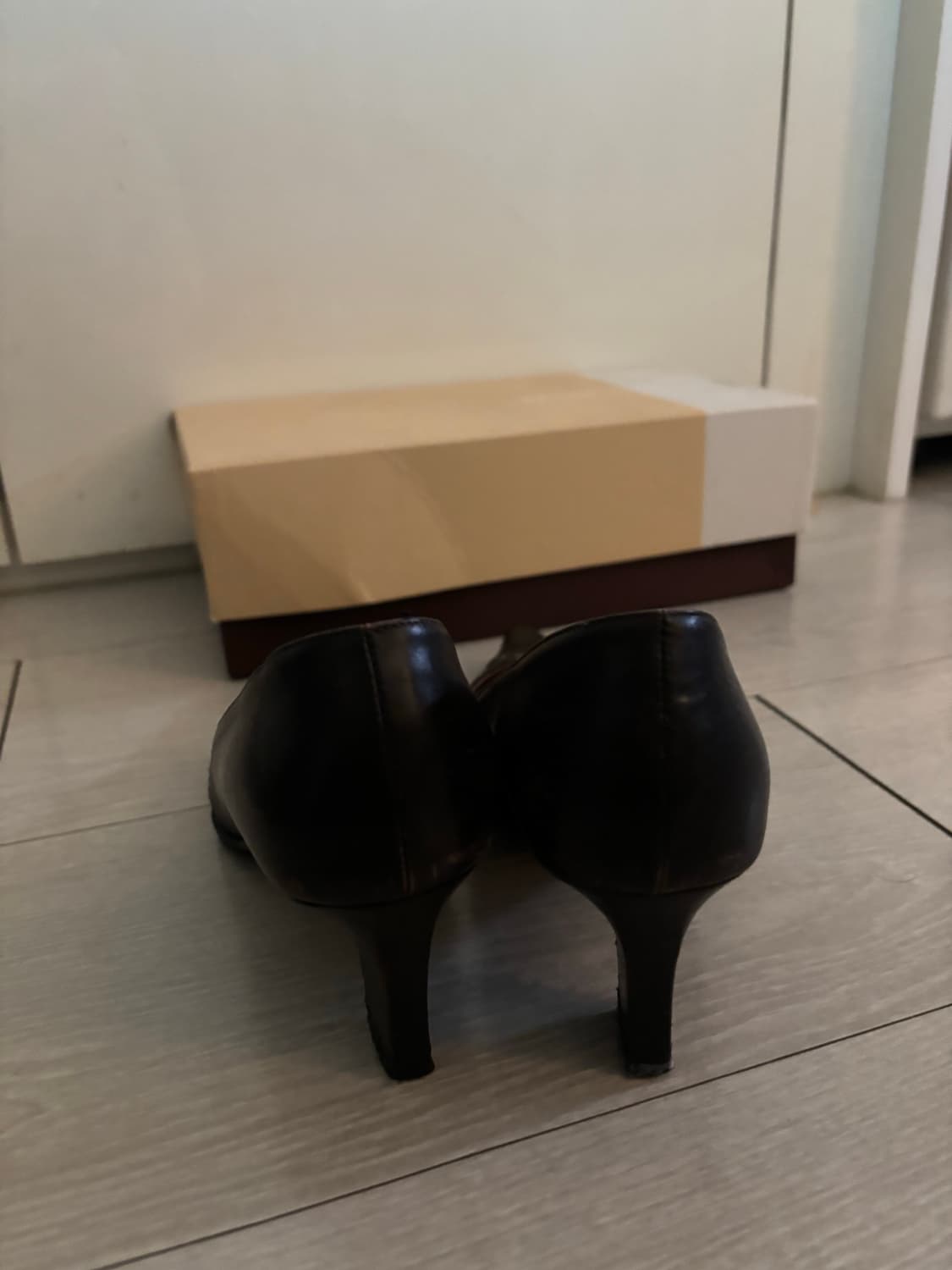 Bally stitch brown heel 상품이미지5