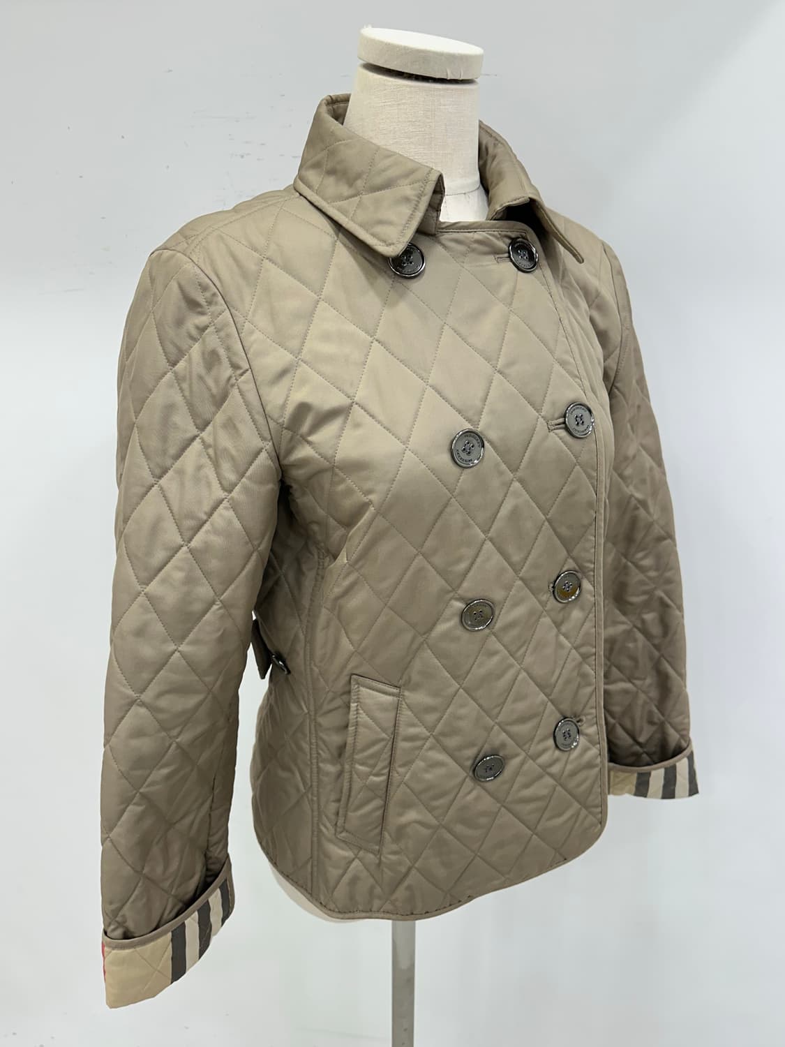 버버리 다이아몬드 퀼팅 자켓 상품이미지3