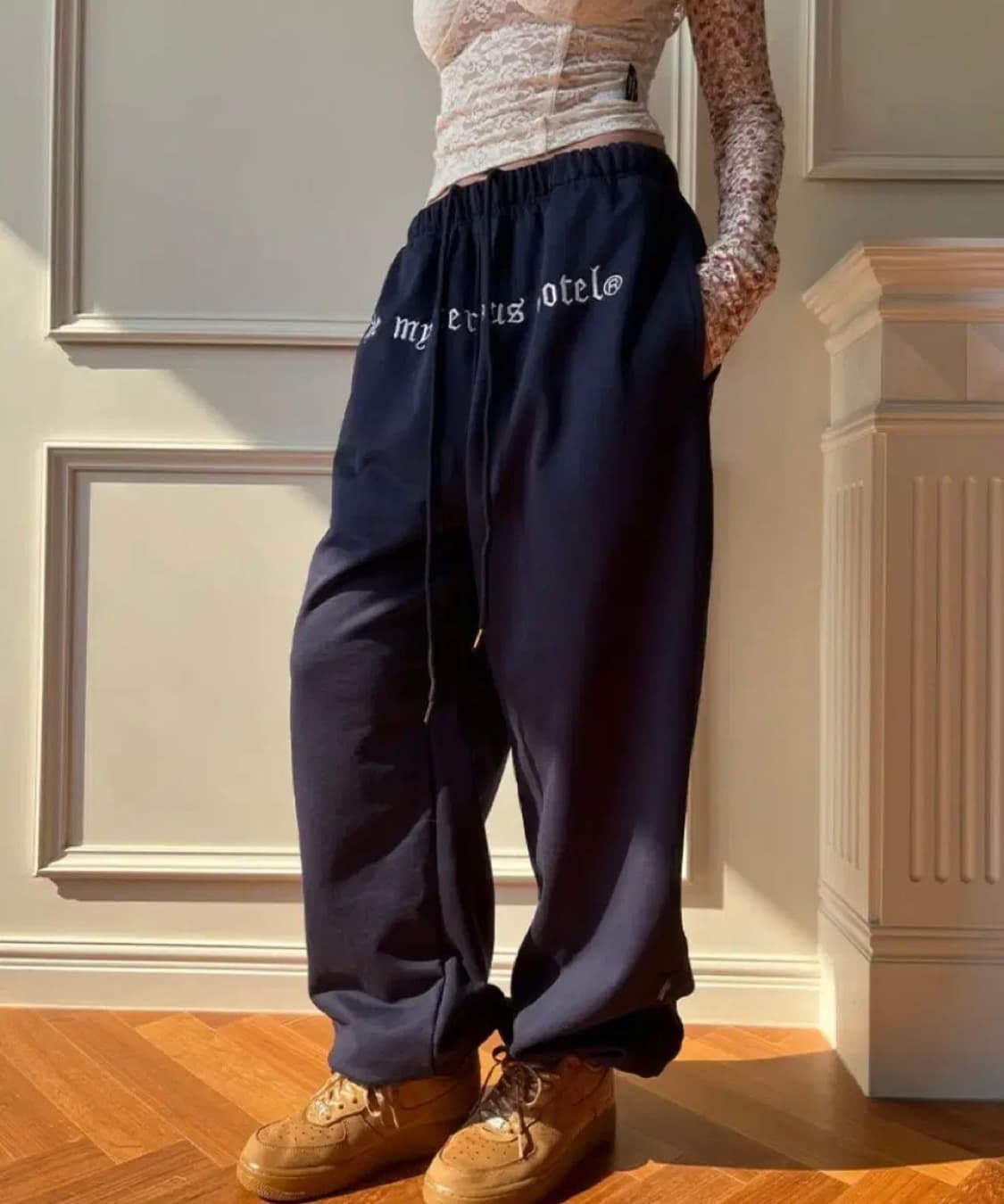 미스테리어스호텔 롱스트랩 오버 팬츠 조거 상품이미지1