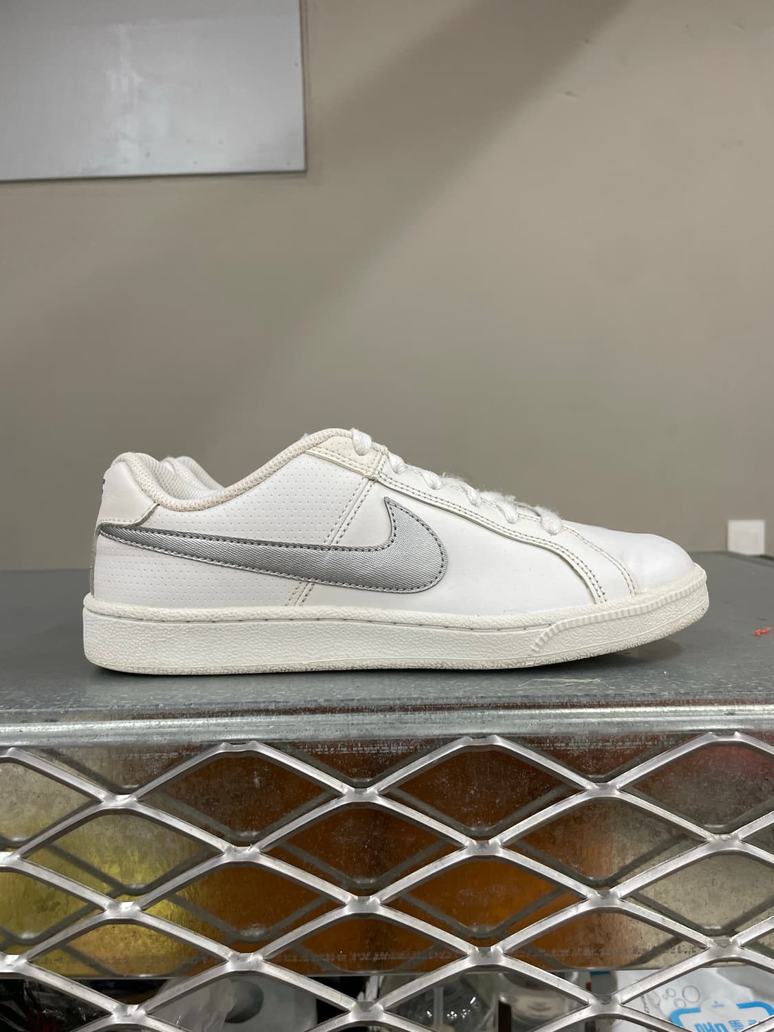 나이키 코트로얄 화이트 그레이 240 상품이미지4