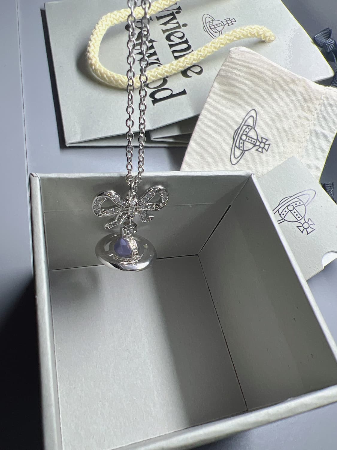 비비안웨스트우드 옥타비에 리본 목걸이 상품이미지6