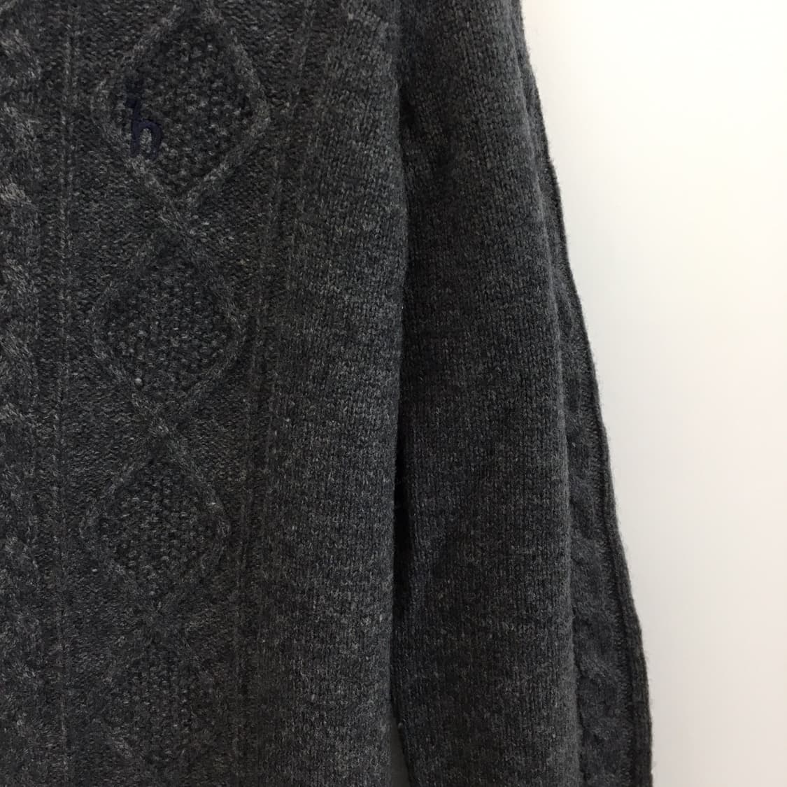 헤지스 캐시미어 케이블 폴라니트 85  상품이미지2