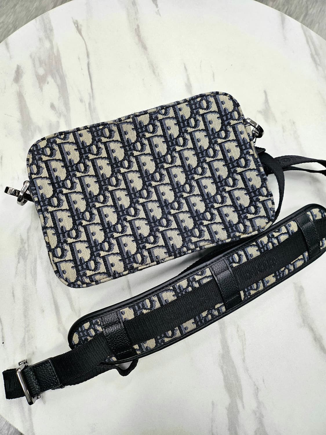 디올 오블리크 사파리 메신저백  상품이미지2