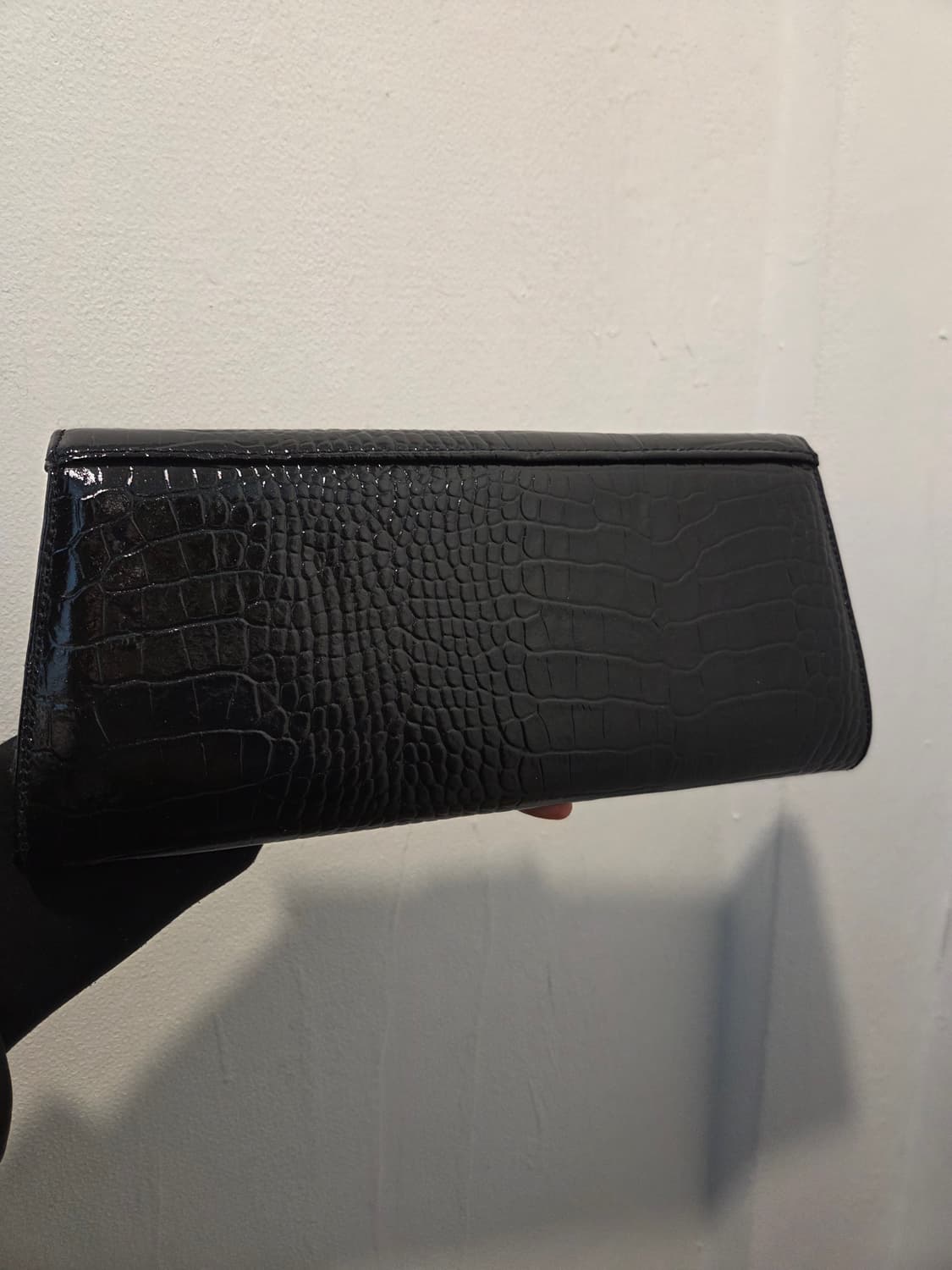 블랙 에나멜 소가죽 크로커 클러치백 상품이미지2