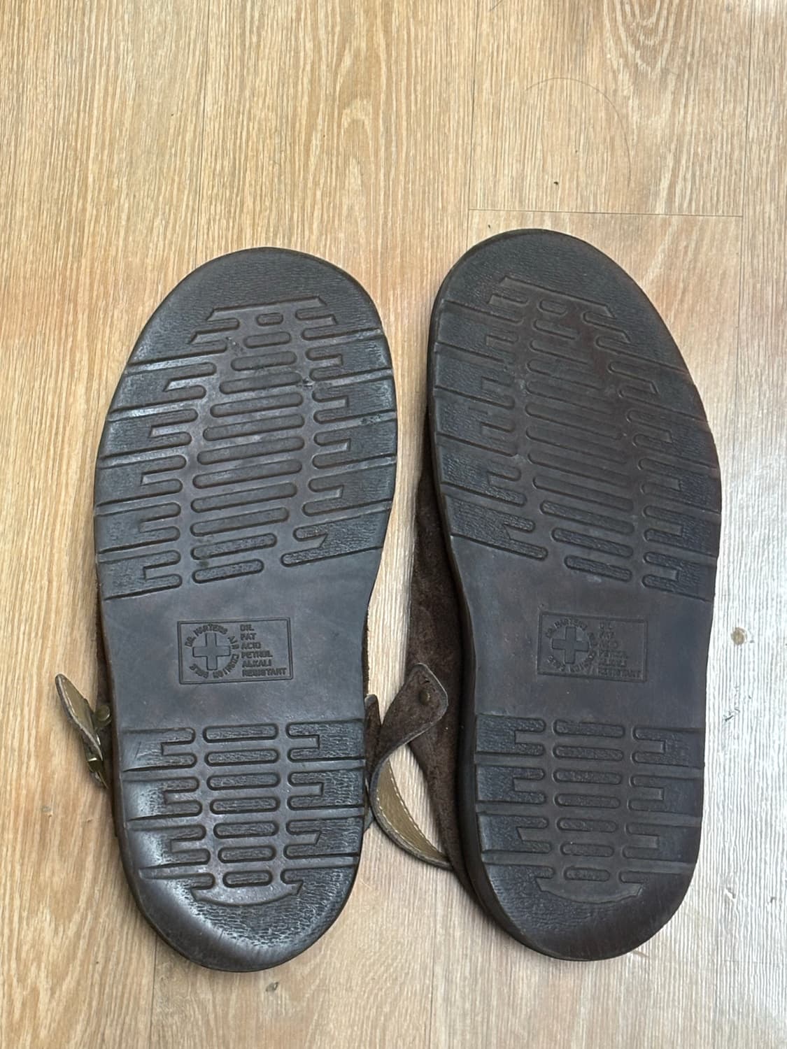 닥터마틴 아이샴 데저트 오아시스 스웨이드 다크브라운 상품이미지3