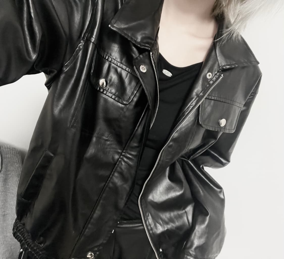 00s 포켓 페이크 레더 봄버 오버핏 자켓 블랙 락시크무채색 자라st 상품이미지6