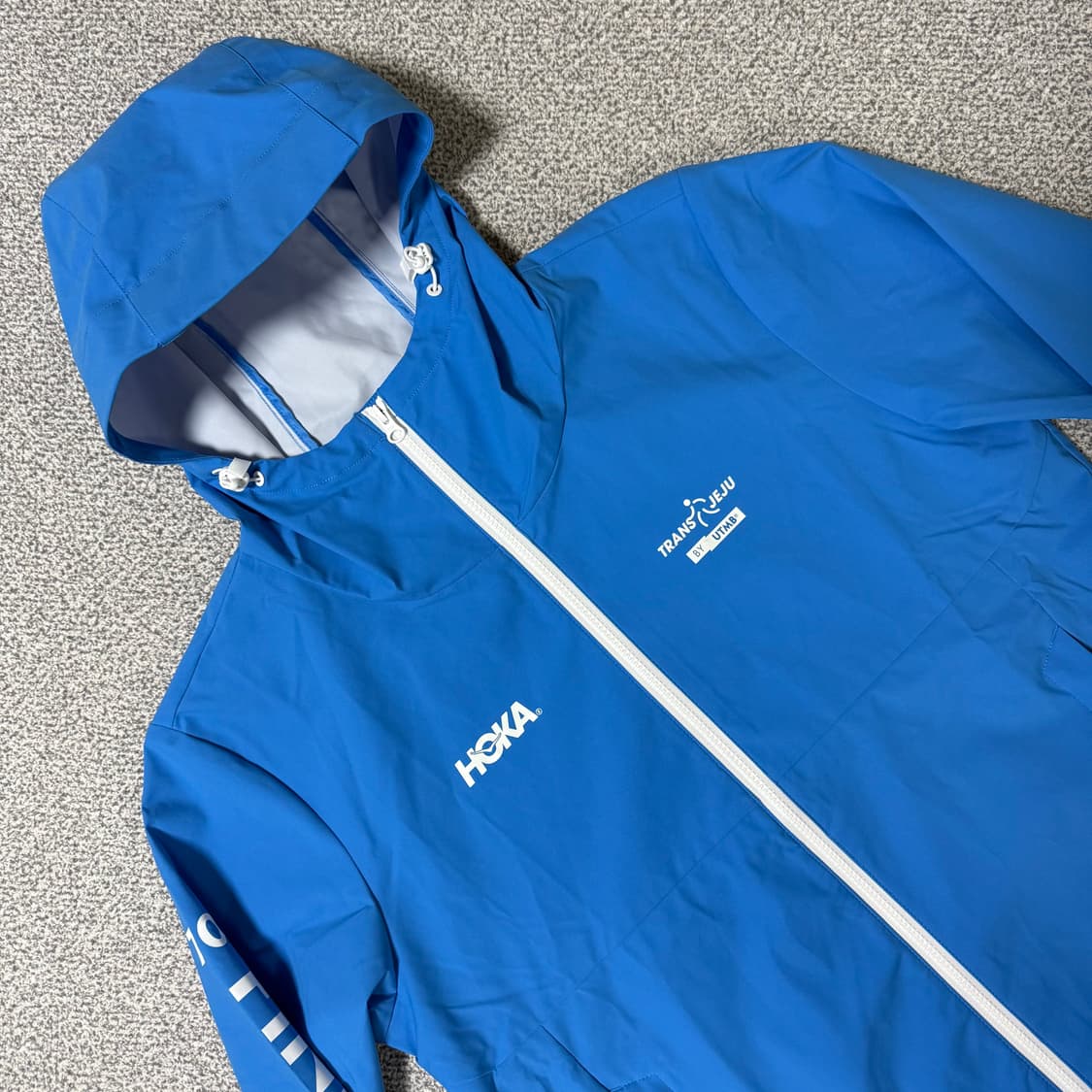 Hoka 호카 트레일러닝 UTMB 피니셔 바람막이 상품이미지3