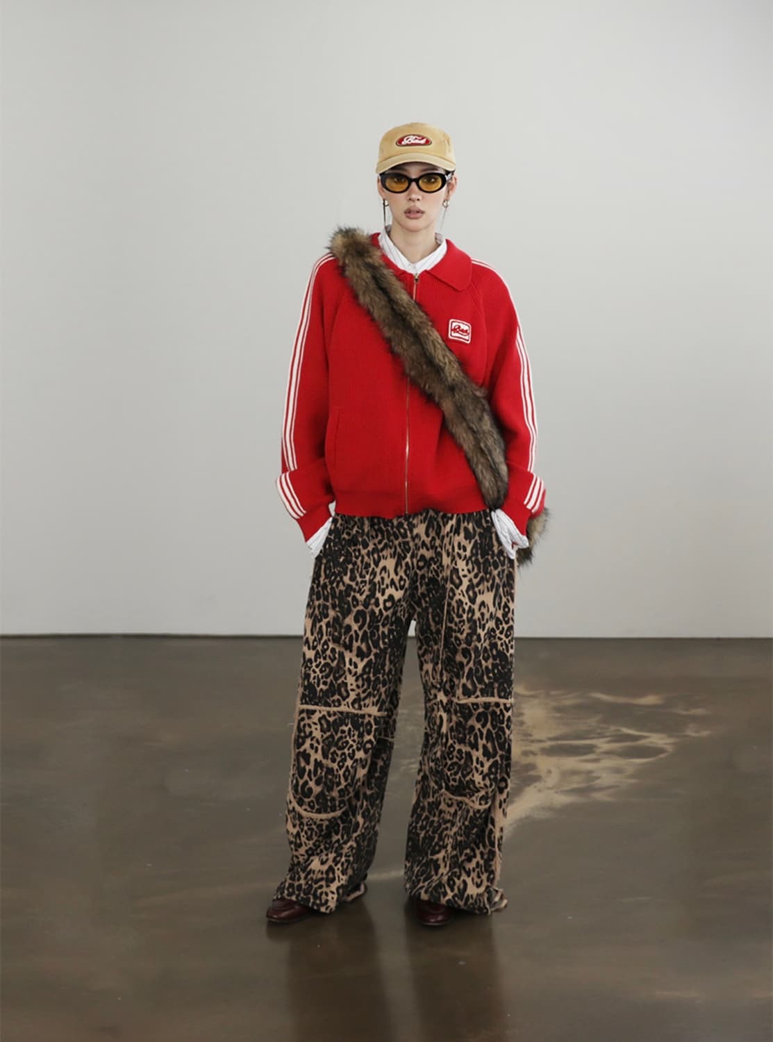 배드블러드 빌리 니트 트랙 집업 - 레드 상품이미지2